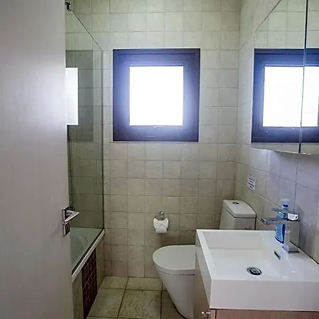 فندق Protaras De1 3*